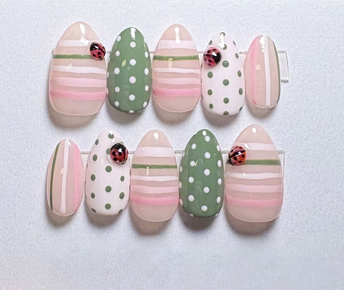 nayaa⁷⁺¹ is unique tweet media