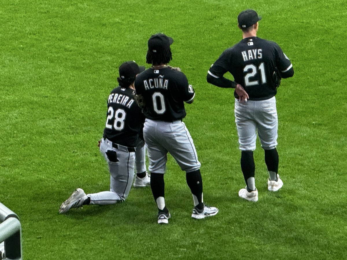 JimStam22's tweet photo. “Fuuuuuuck, guys. We have to do this 161 more times.” 
#Whitesox #OpeningDay https://t.co/cj69cWi9W1