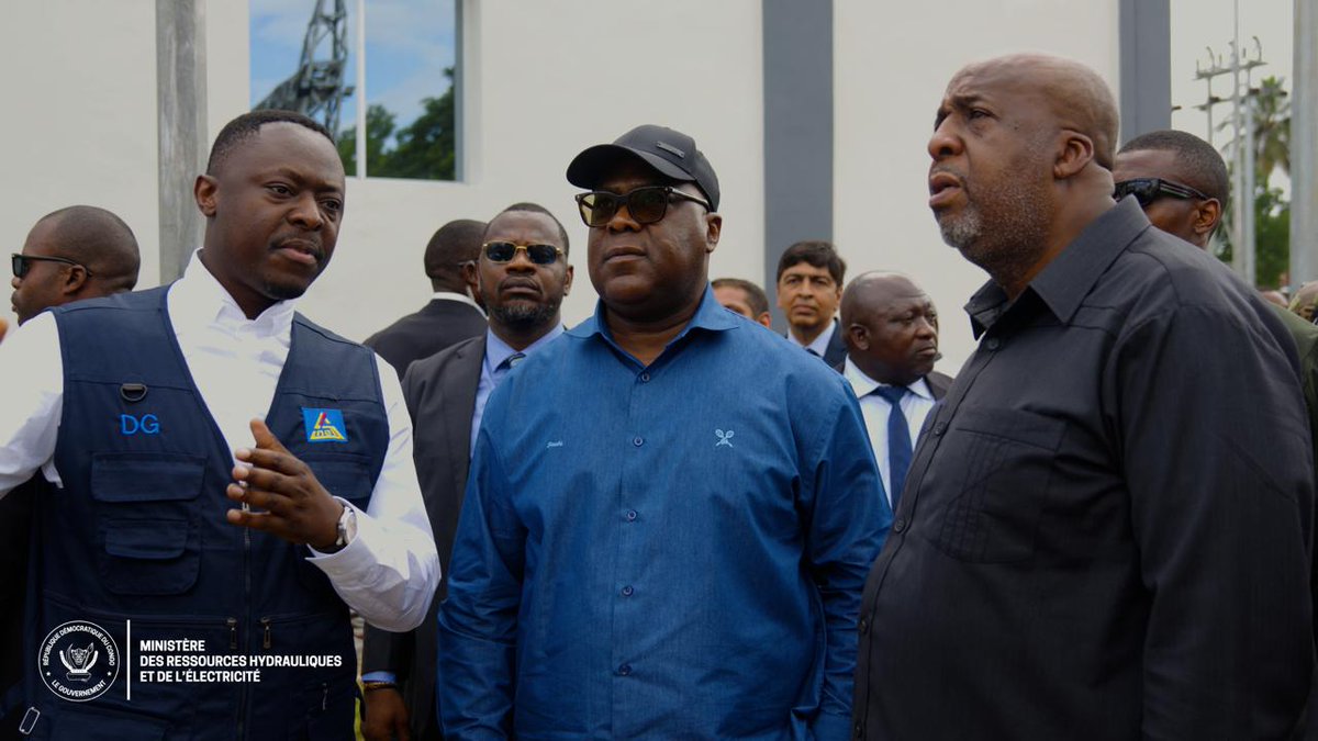 #RDC 
#SNEL

Moment historique à Kikwit avec la mise en service de l’électricité issue de Kakobola, en présence du Président Félix-Antoine Tshisekedi Tshilombo qui,  accompagné du DG de la SNEL, <a href="/ted_lwamba/">Teddy Lwamba</a>, a supervisé l’acheminement de l’énergie jusqu’au poste 66/33 kV.