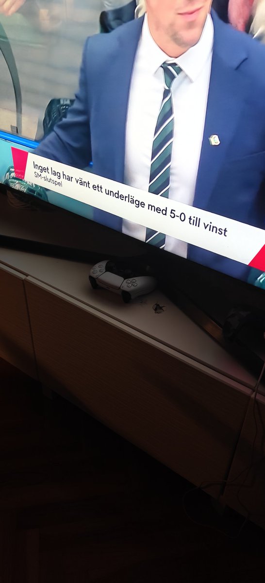 Erik tweet media