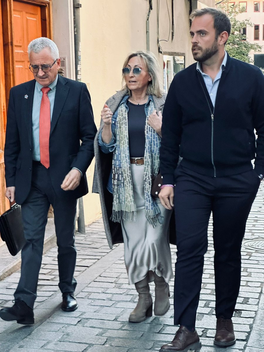 AlbertoEscri's tweet photo. Siempre en el lado bueno de la historia, incluso cuando tenemos que dar explicaciones a quienes están en el malo.

Gracias José Antonio Ortega Lara por conmemorar hoy en Arganda del Rey los 30 años de tu secuestro.

Memoria histórica de nuestro país. https://t.co/YEOdHP2g9w