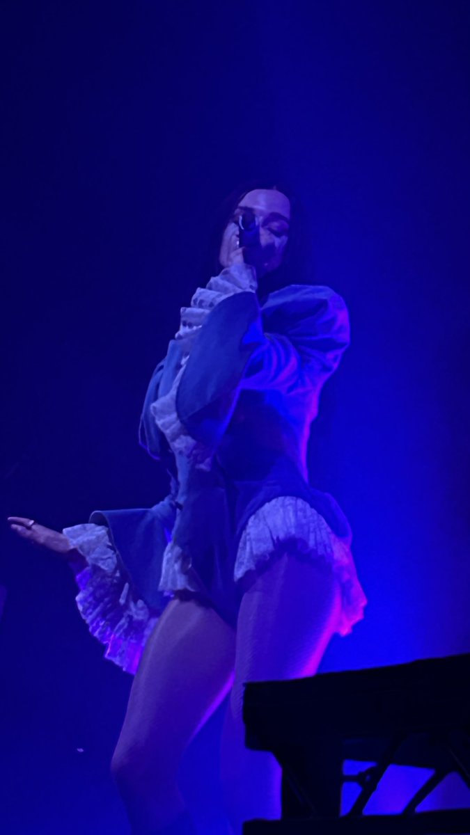 Tweet_thread's tweet photo. Saw Poppy last night in Berlin 🥰 https://t.co/vyDDpD9efA