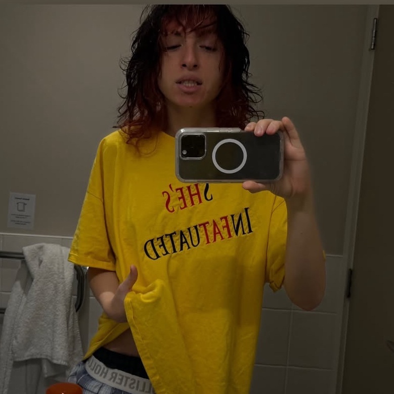 Zoie ♡ #SOWHAT? tweet media