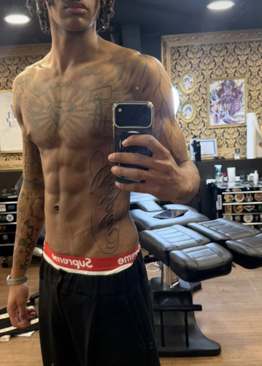 SexySoccerPlayer2 tweet media