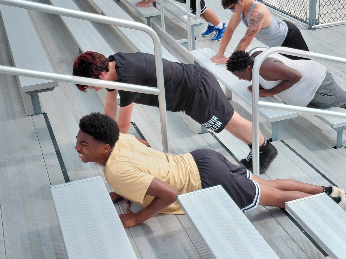 Gateway HS Football tweet media