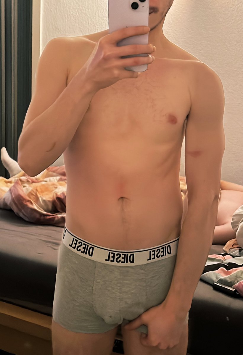 user.418720 tweet media