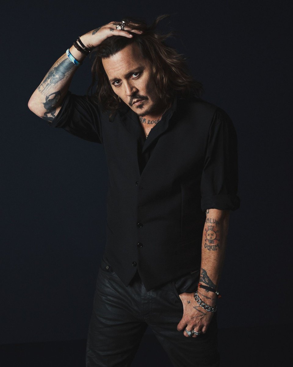𝕷𝖎𝖙𝖙𝖑𝖊 𝕻𝖊𝖊𝖕𝖘 🏴‍☠️#JohnnyDepp tweet media