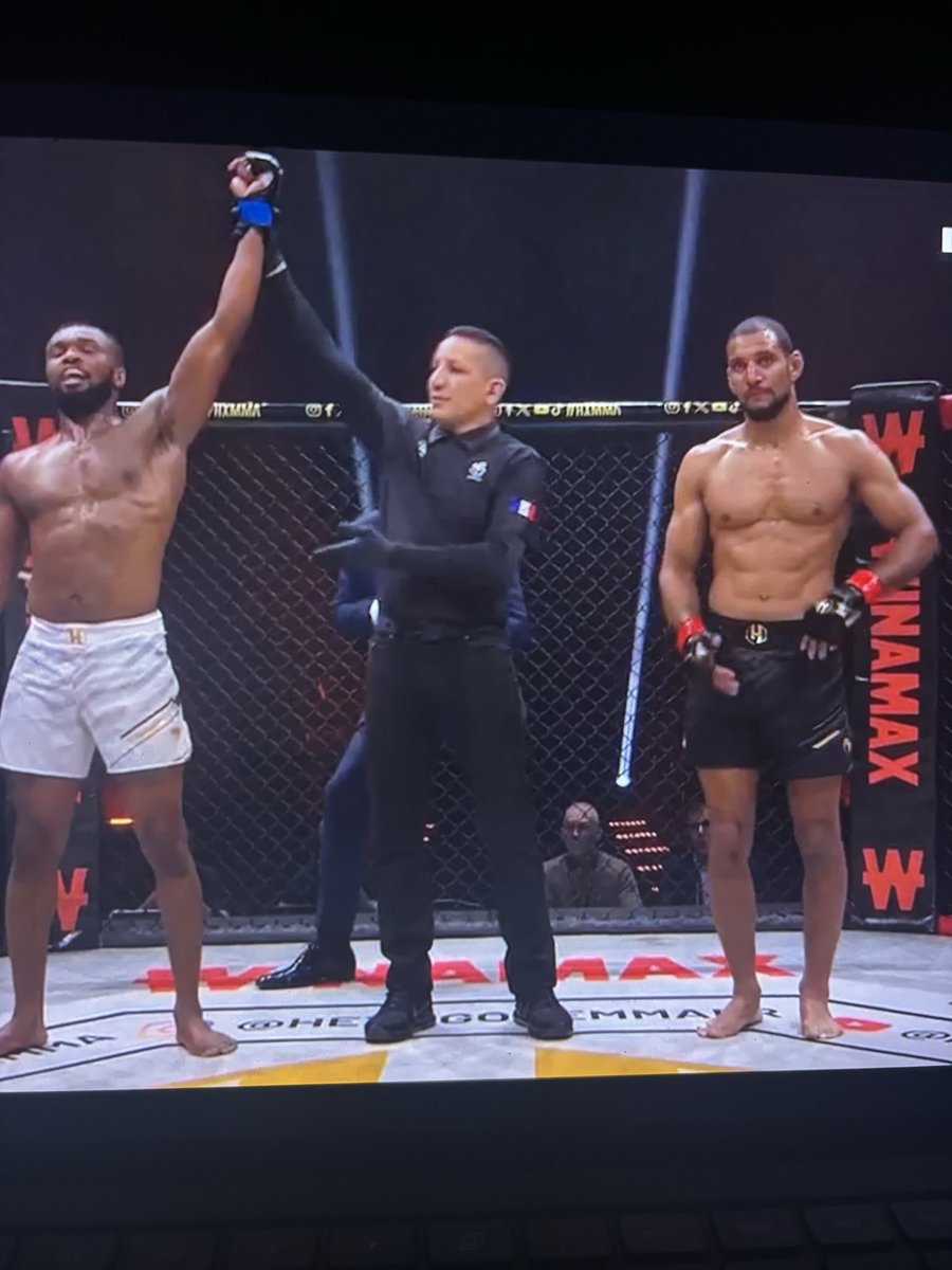 Moro🍊 tweet media