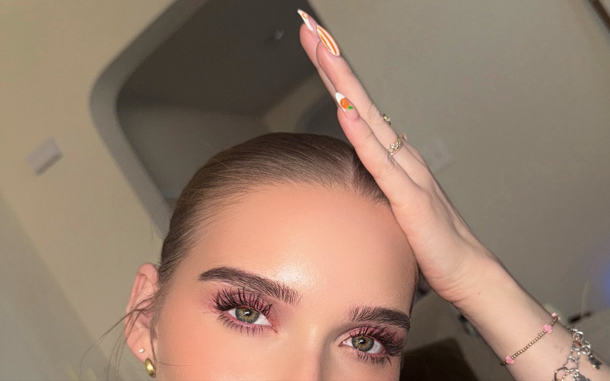 HeatherEdie's tweet photo. If a stare could kill ❤️‍🔥 https://t.co/oQvwirD0vg