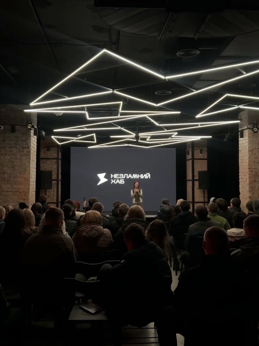 Олександра tweet media