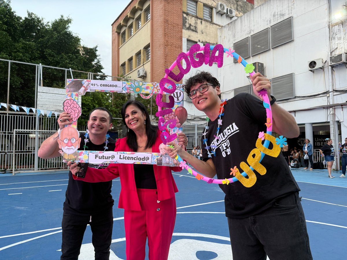 unibepy's tweet image. 🎓 ❤️El UPD 2026 nos dejó postales inolvidables. Más que un festejo, fue un encuentro para reconocer el esfuerzo y la resiliencia de una promoción que se prepara para transformar la realidad.
¡A darlo todo en este último tramo! La recompensa vale el esfuerzo. 🚀✨

#UnibePy