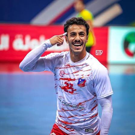 عادل بن ثاني الزراع tweet media