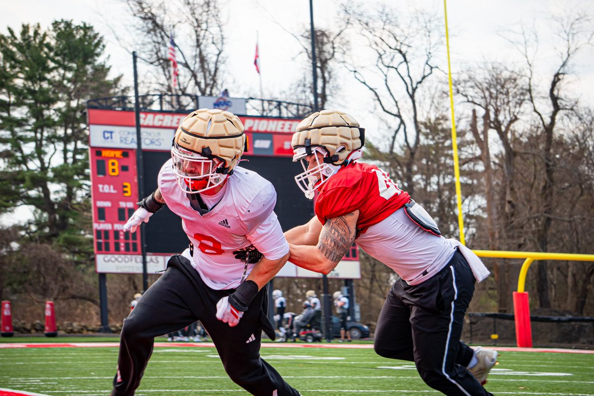 Sacred Heart University Football tweet media