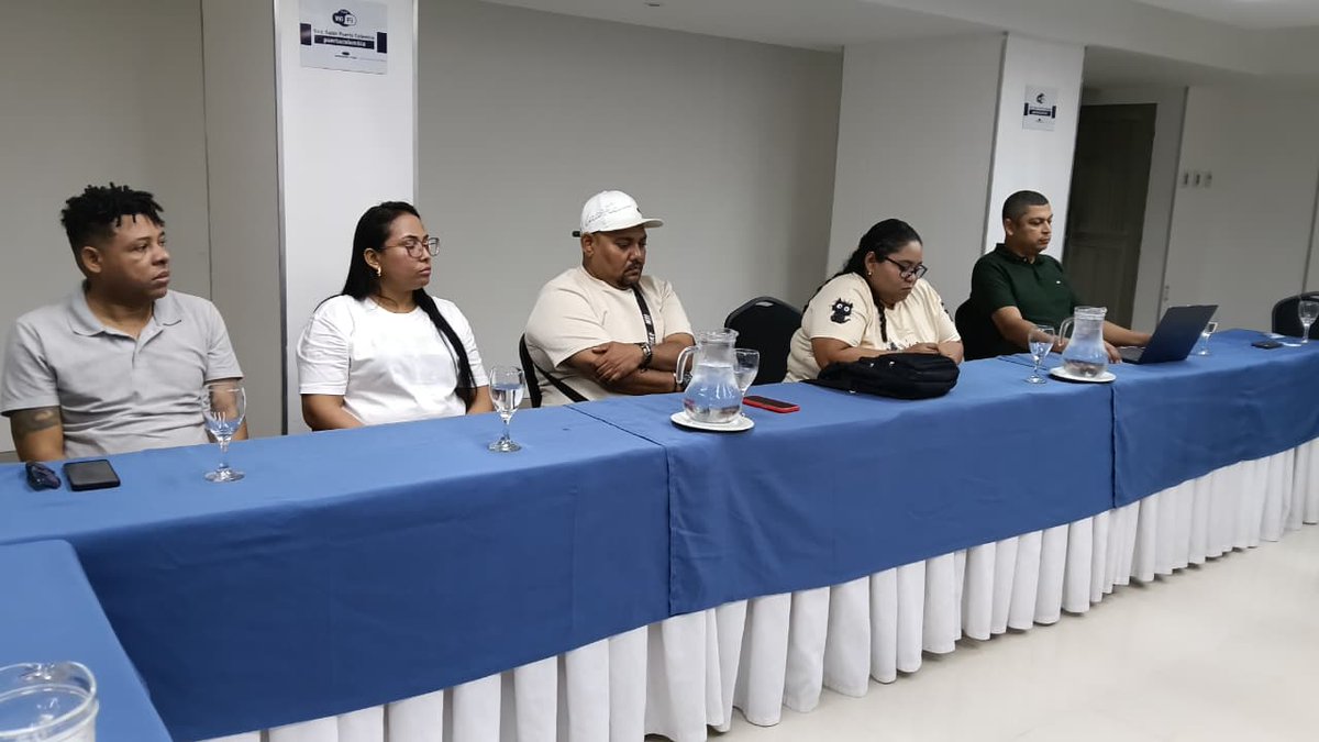 UnionTrabajadoresGrandesSuperficies tweet media