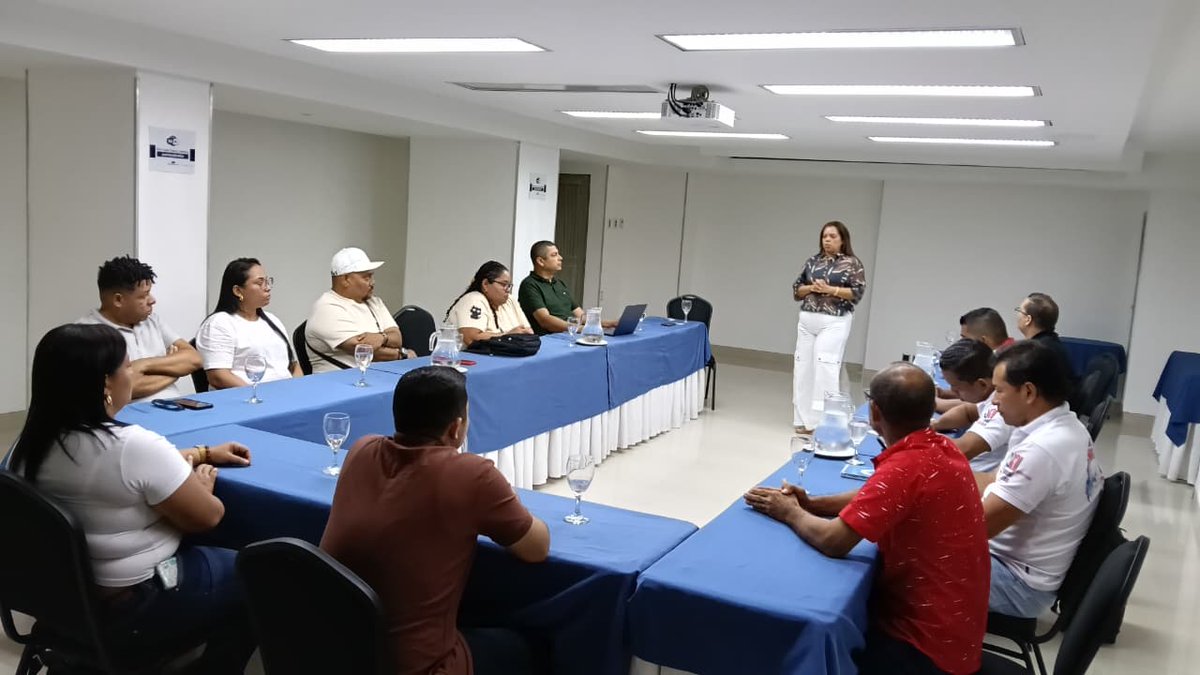 UnionTrabajadoresGrandesSuperficies tweet media