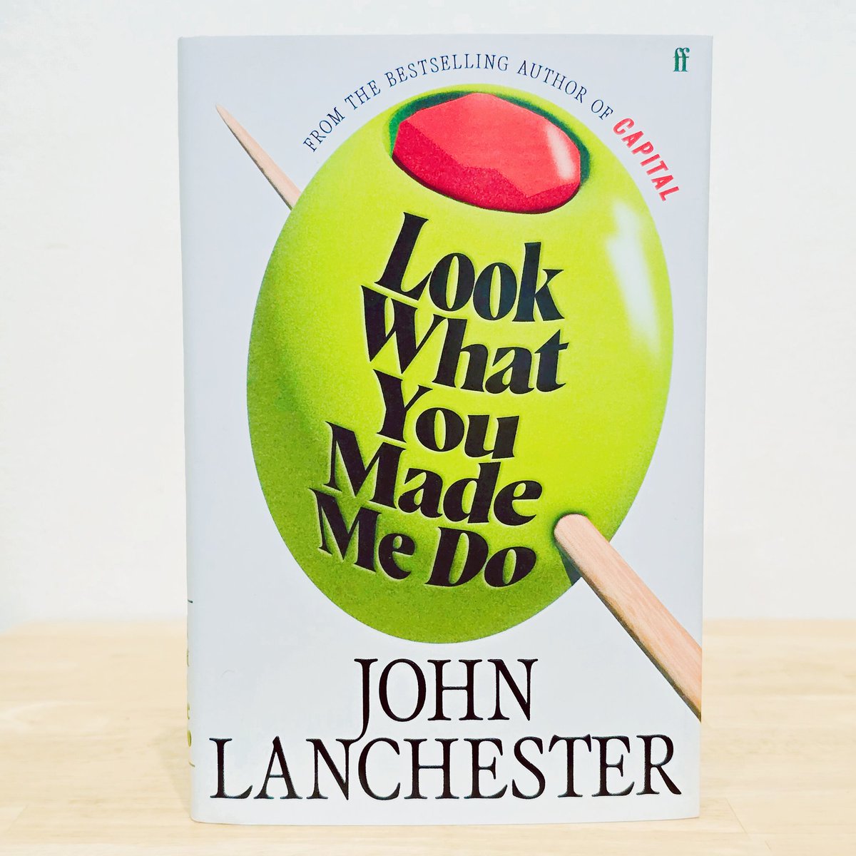 Colin📚 tweet media