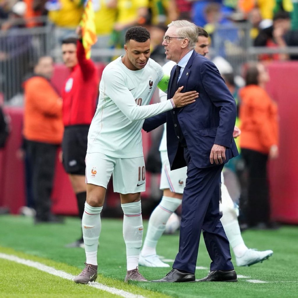 عزيز tweet media