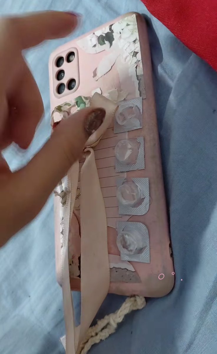 arletinha tweet media