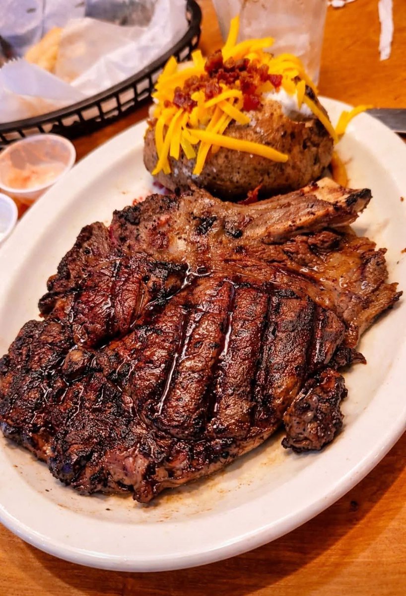 LunchinnG™️ tweet media