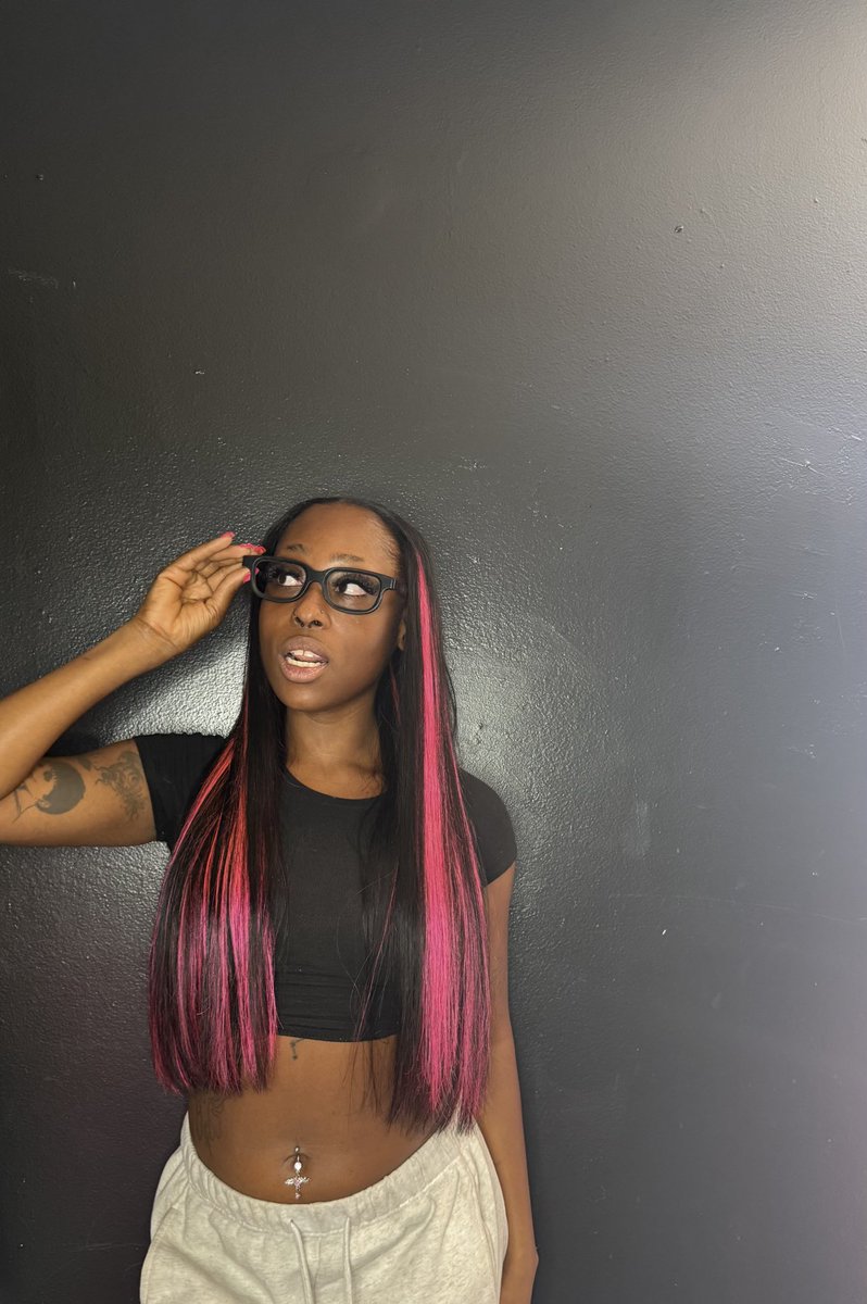 rockstar brat 🎸☆⋆｡𖦹°‧★ tweet media