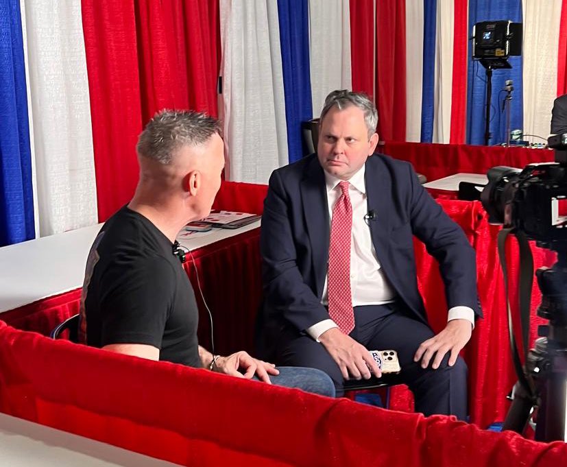 Harry Cole tweet media