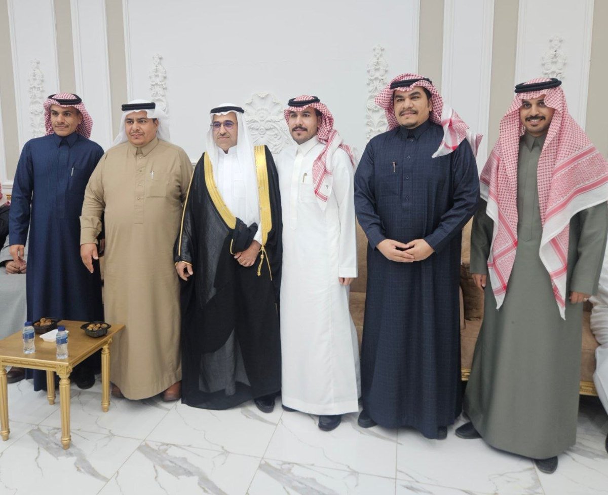 altweherNews's tweet photo. (اللهم بارك لهما وبارك عليهما وأجمع بينهما في خير)
احتفلت عائلة الطويهر  بزواج الأبن الشاب ياسر سالم حمود الطويهر على أبنة سعد فهاد سعود التميمي (رحمه الله) وقد حضر الحفل عدداً من الأقارب والأصدقاء والزملاء حيث قدموا التهاني والتبريكات..
فالف الف مبروك.. 🌹🌹 https://t.co/8Y9lU2lsms