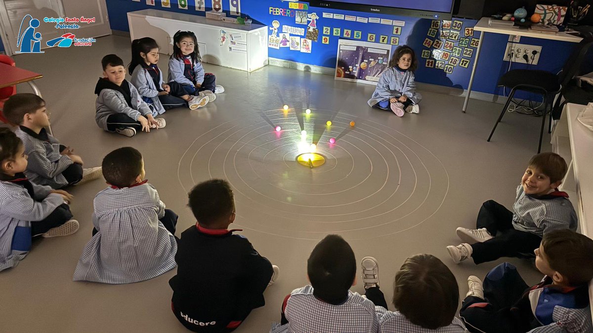 SantoAngelPal's tweet photo. En la clase de 2° B de Infantil, cada día es una nueva aventura espacial.🚀💫 ¡Seguimos descubriendo las estrellas, los planetas y los astronautas en nuestro proyecto! #proyectodecentro #infantil #santoángelpalencia #SomosSantoÁngel #yosoysantoángel #somoseducere  @FundEducere https://t.co/xYXzt9j4Ih