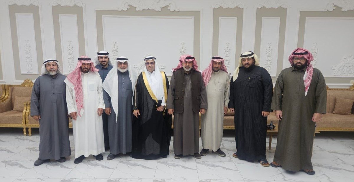 altweherNews's tweet photo. (اللهم بارك لهما وبارك عليهما وأجمع بينهما في خير)
احتفلت عائلة الطويهر  بزواج الأبن الشاب ياسر سالم حمود الطويهر على أبنة سعد فهاد سعود التميمي (رحمه الله) وقد حضر الحفل عدداً من الأقارب والأصدقاء والزملاء حيث قدموا التهاني والتبريكات..
فالف الف مبروك.. 🌹🌹 https://t.co/8Y9lU2lsms