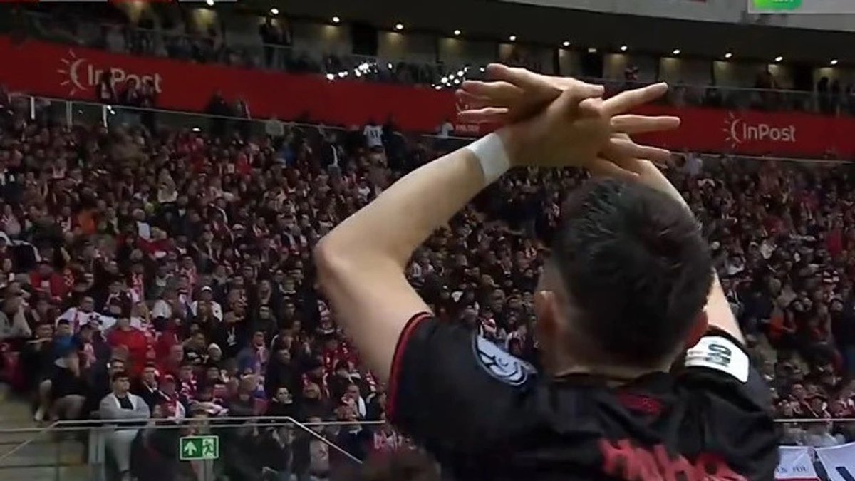 Epirote Report 🌕 tweet media