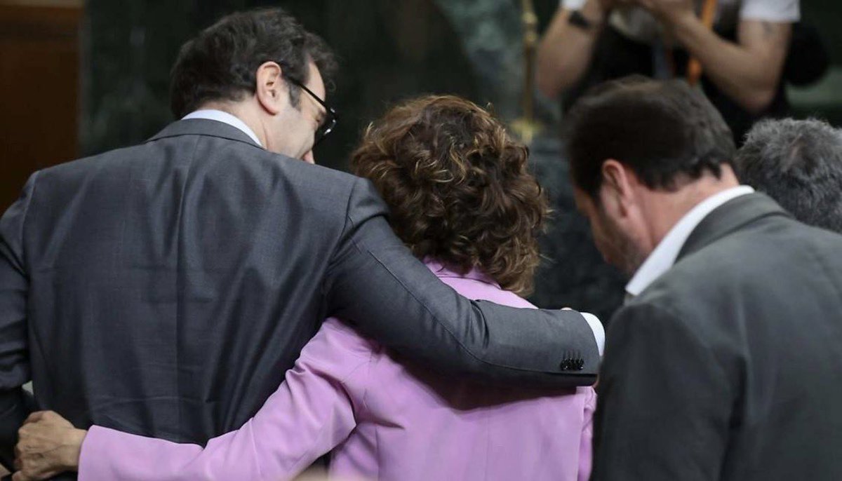 Nuria Val tweet media