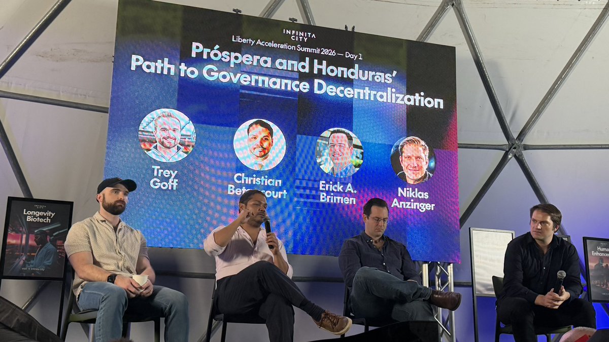 Gonçalo Hall tweet media