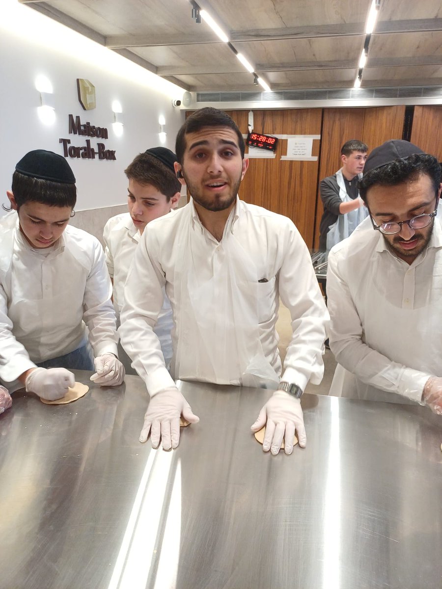 Torah-Box tweet media