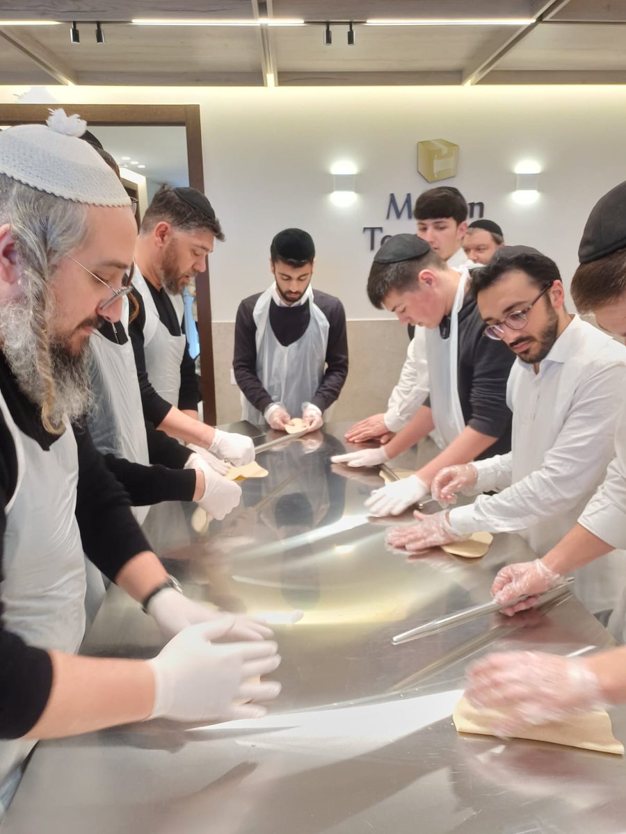 Torah-Box tweet media