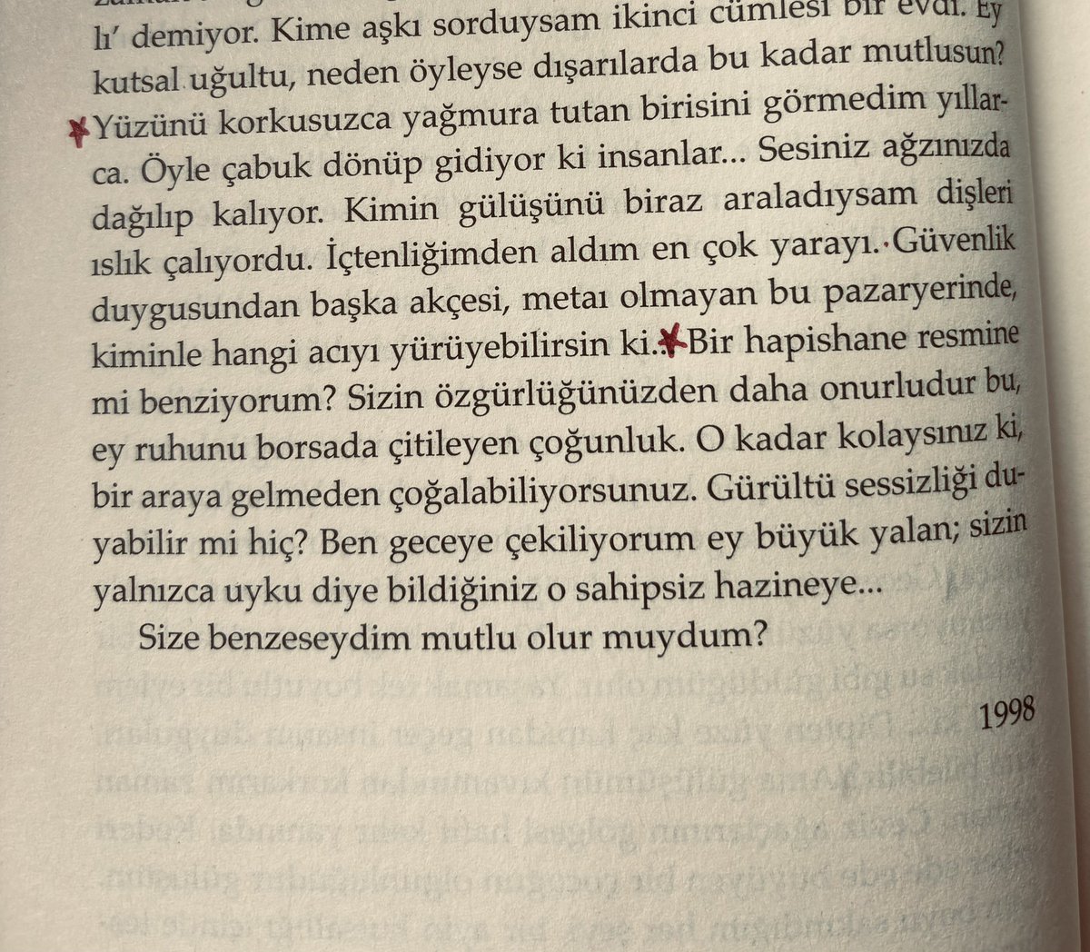 rkysltp's tweet photo. Şükrü Erbaş- İnsanın Acısını İnsan Alır https://t.co/vif4xZt5k5