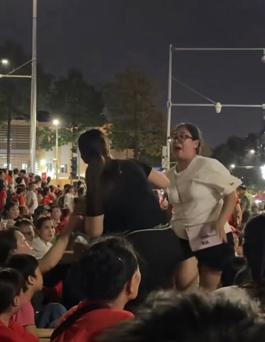 carolina razsa tweet media