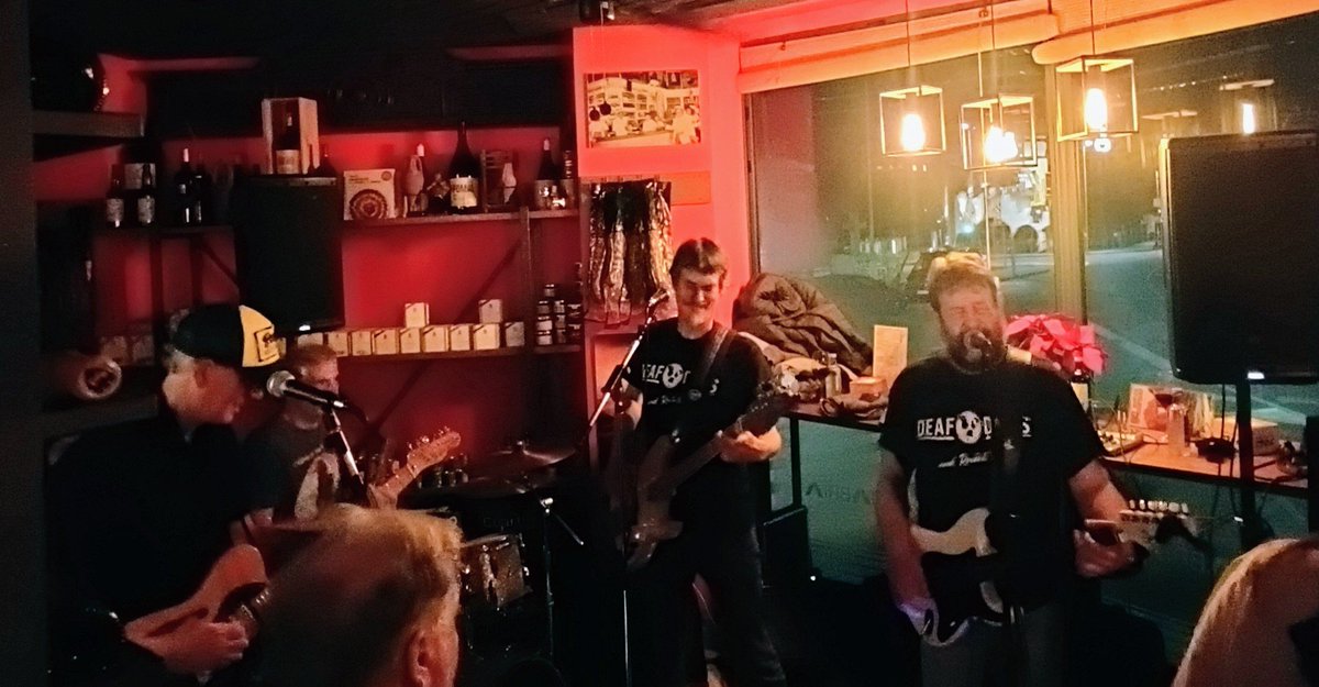 𝔼𝕝𝕪 🌊 tweet media