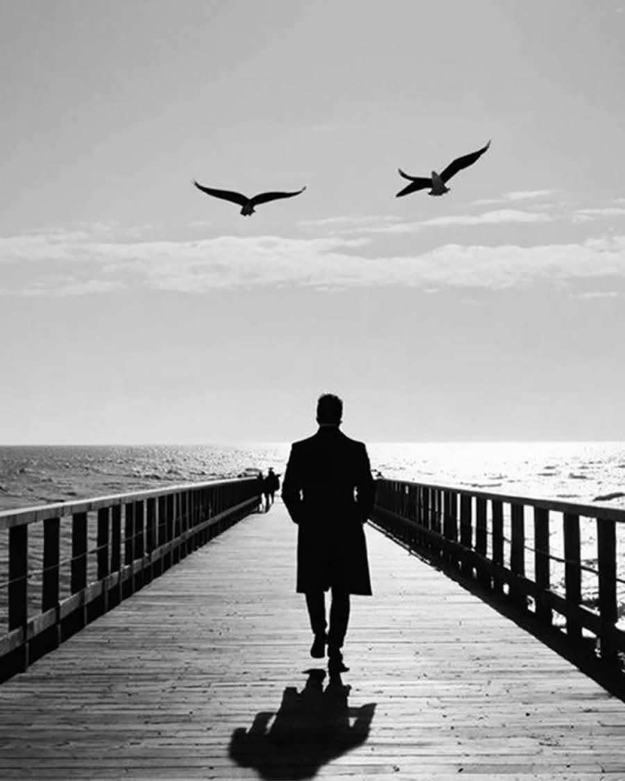 "أكثر الطرق مشقة، هي التي يقطعها المرء وهو عائداً إلى نفسه."