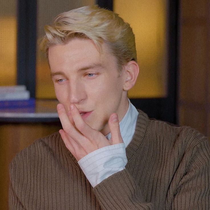 roni | on mommydick agenda🦇་༘࿐ tweet media