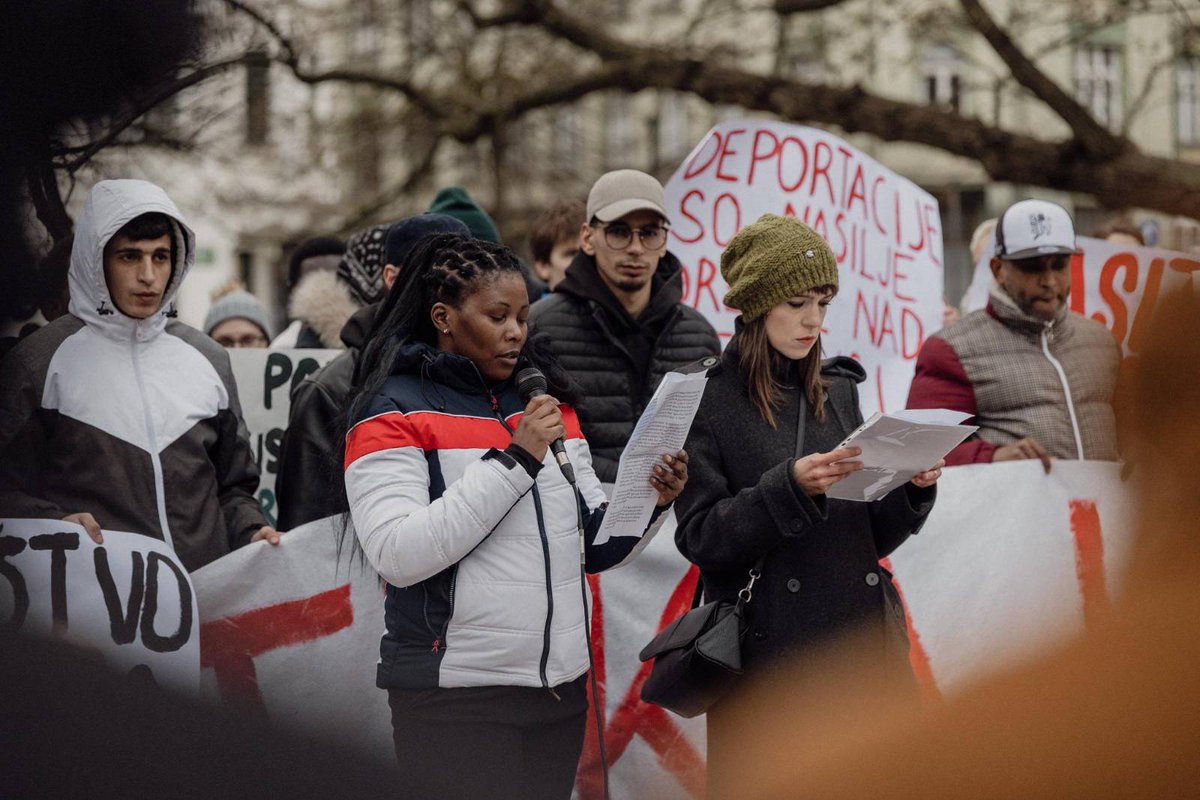 a.infoshop tweet media