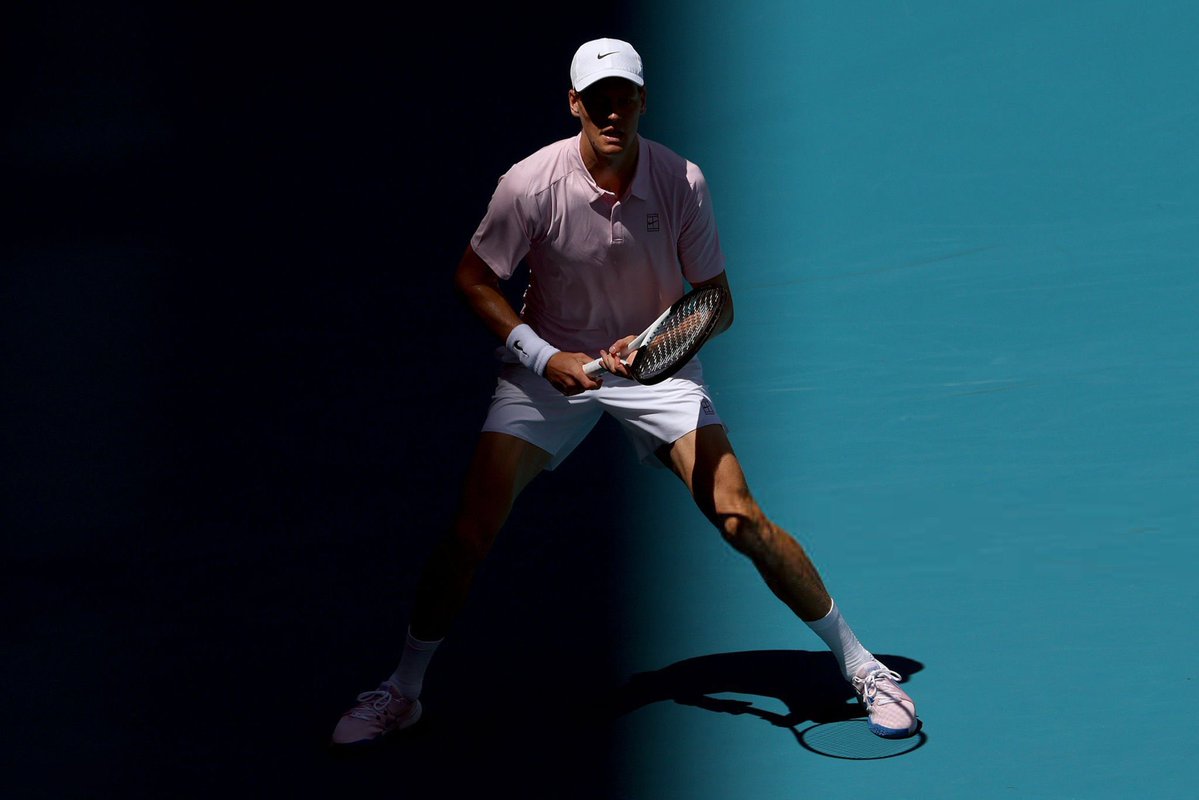 angela☾ tweet media