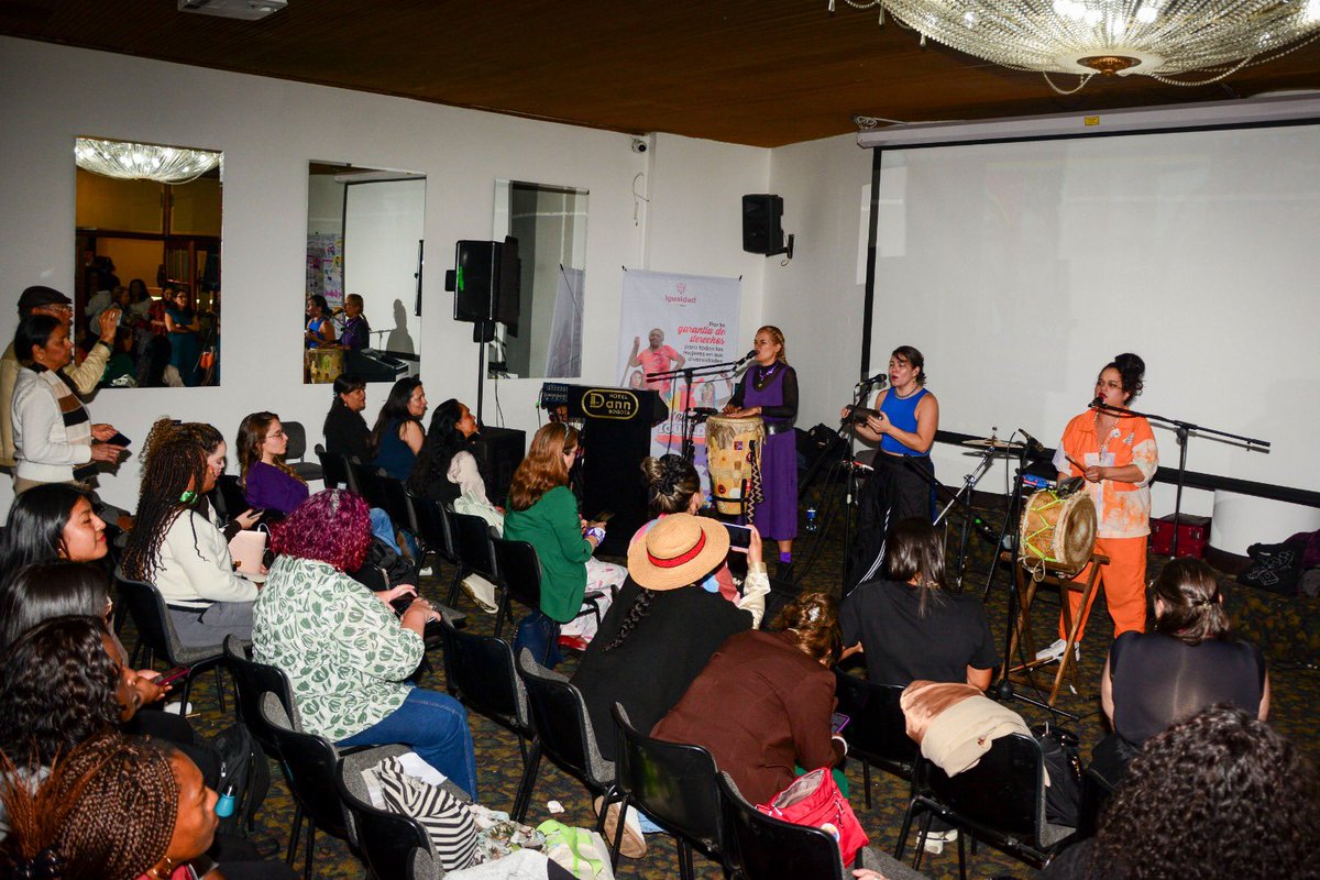 En el Gobierno de Colombia estamos Tejiendo Igualdad para transformar la Gobernanza de Género 💜

Para reconocer la importancia de este legado, organizamos el Encuentro Nacional de Buenas Prácticas en el que, desde distintos departamentos, entidades nacionales y con la