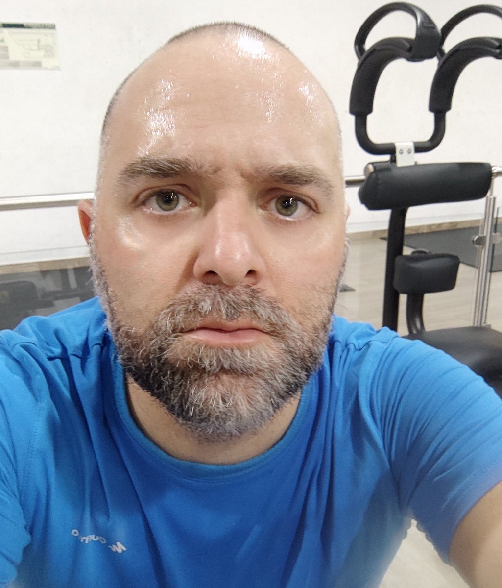 istotatudocomohádeir tweet media