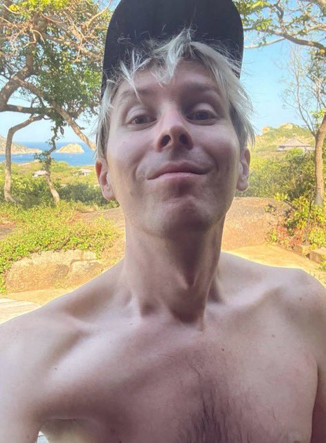 kate🍉 tweet media