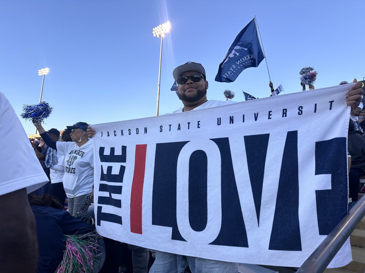 1400Klub's tweet image. Happy birthday, Thaddeus Reed @daboujienupe one of the masterminds behind 1400 Klub! May your day be as bold, brilliant, and unstoppable as the moves you make. Cheers to many more #THEEiLove #GuardTheeYard #Iam1400
