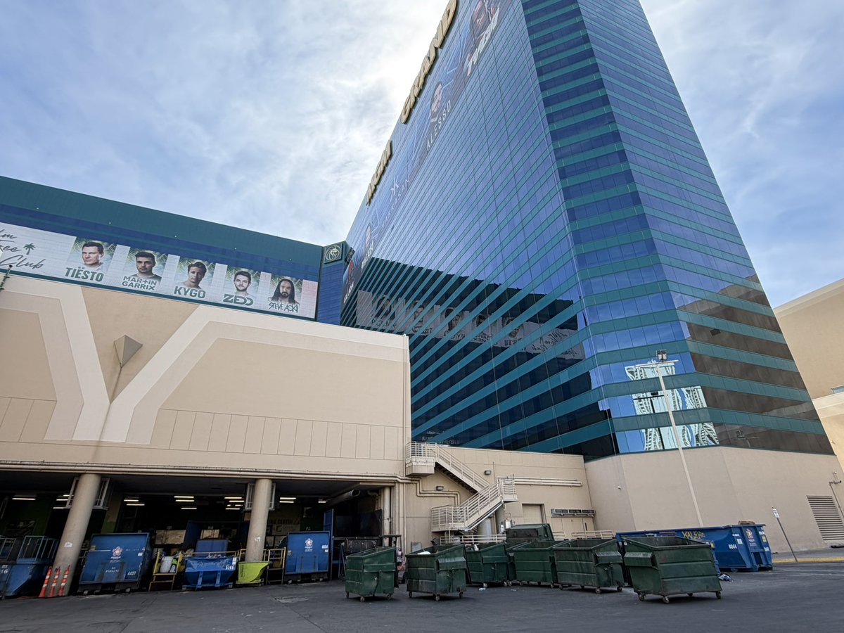 Vegas Thoughts tweet media