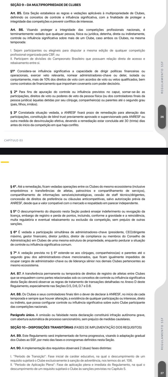 gustavodias1992's tweet photo. No embate Vasco SAF | Marcos Lamacchia | Leila Pereira, a IMPRENSA já escolheu o seu lado, por mais que alguns tentem, falsamente, ficar em cima do muro — trazem toda uma retórica falando do conflito de interesses e que a CBF terá que se posicionar e, no momento seguinte, dizem que não farão juízo de valor.

​Nesta perspectiva, acho mais honesto o Mauro Cezar que, revestido do seu clubismo, se posiciona contra sem rodeios.

​Mas o que me incomoda mesmo é um debate em que jornalistas NÃO VÃO À LEI, ao DIREITO. E aqui não é sobre o André Rizek — que é um destes que ficam falsamente em cima do muro, mas que trouxe até bons pontos, mas sim sobre boa parte da imprensa que não busca compreender o REGULAMENTO da CBF ou a LEI DA SAF.

​Fui ler e tentar compreender. Lembrando que não sou da área do Direito e creio que a lei possa ser interpretada de diversas maneiras. Mas, aí sim, teremos um DEBATE JUSTO e na FONTE. 

O artigo que "pega" é o 86 do novo regulamento da CBF, que trata sobre o Fair Play Financeiro:

📜​ Art. 86. Visando proteger a integridade das competições profissionais nacionais, é terminantemente vedado que QUALQUER PESSOA, física ou jurídica, detenha, direta ou INDIRETAMENTE, controle ou influência significativa sobre mais de um Clube [...]

​§ 2° Para fins de apuração do controle ou influência previstos no caput, somar-se-ão as participações, direitos de voto ou poderes de veto da pessoa física (ou dos controladores finais da pessoa jurídica) àquelas detidas por seu cônjuge, companheiro(a) ou parentes até o SEGUNDO GRAU (pais, filhos, irmãos). [...]"

​"Ai, Gustavo, não fala nada de madrasta!".

​Não é assim também. Não sejamos simplistas. Madrasta, pelo Código Civil, enquadra-se em parentesco de primeiro grau (por afinidade). 

Aqui, para mim, não é o ponto da discussão, nem o ponto que dará a questão como encerrada, já que a própria CBF, no trecho seguinte, dá os remédios para este conflito de interesses:

​"Constatada situação vedada, a ANRESF fixará prazo de remediação para ALIENAÇÃO das participações, constituição de BLIND TRUST previamente aprovado e supervisionado pela ANRESF ou outra medida de DESVINCULAÇÃO EFETIVA, devendo a remediação estar concluída até 30 (trinta) dias antes do início da competição em que haja conflito."

​Aqui o texto nos traz vários conceitos complicados que tive que estudar, caso a interpretação esteja equivocada, peço até que me corrijam:

​ALIENAÇÃO: O comprador da SAF — que interpretei como o indivíduo que já detinha a SAF antes da lei ou a comprou e possuía este conflito — poderá vender as ações e sair do negócio (a ANRESF fiscaliza o processo e dá um prazo).

​BLIND TRUST (Fundo Cego): O investidor coloca o dinheiro, mas entrega a "chave" das decisões para um terceiro independente. O dono não pode dar ordens nem saber de estratégias enquanto o parente (Leila Pereira) estiver no outro clube. A medida, pelo artigo, tem que ser APROVADA e SUPERVISIONADA pela Agência Reguladora da CBF.

​DESVINCULAÇÃO EFETIVA: Qualquer outra medida aprovada pela agência reguladora (ANRESF) que prove que um não manda no outro.

​Aqui, na minha cabeça, tudo fica muito claro. Quando Marcos Lamacchia e o seu grupo comprador buscam a CBF (a Agência Reguladora), é porque já estão acordando um BLIND TRUST até o fim do mandato da Leila Pereira ou uma DESVINCULAÇÃO EFETIVA. 

Assim, ele vira o dono "no papel", mas o Vasco é gerido por profissionais independentes até que o conflito de parentesco deixe de existir.

​Existem outras saídas pelo que pesquisei, mas são todas conceitos técnicos, que não valem o debate e a explicação neste momento.

​A minha leitura final é que a imprensa foca no "problema" (o parentesco), mas ignora que o próprio regulamento oferece a "solução" (os remédios).

​O Vasco e o grupo de Lamacchia não estão tentando "burlar" a regra; estão seguindo o rito de remediação previsto no Art. 86. Se a ANRESF aprovar o Blind Trust, a discussão clubista acaba, porque a lei terá sido cumprida.