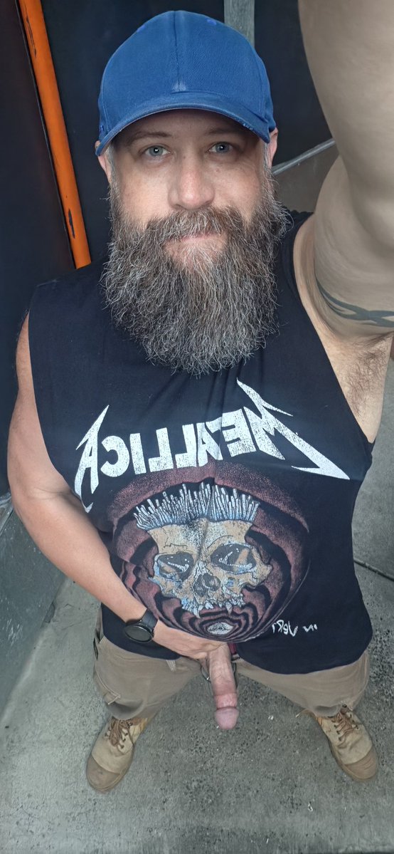 Tradie battle-kitty tweet media