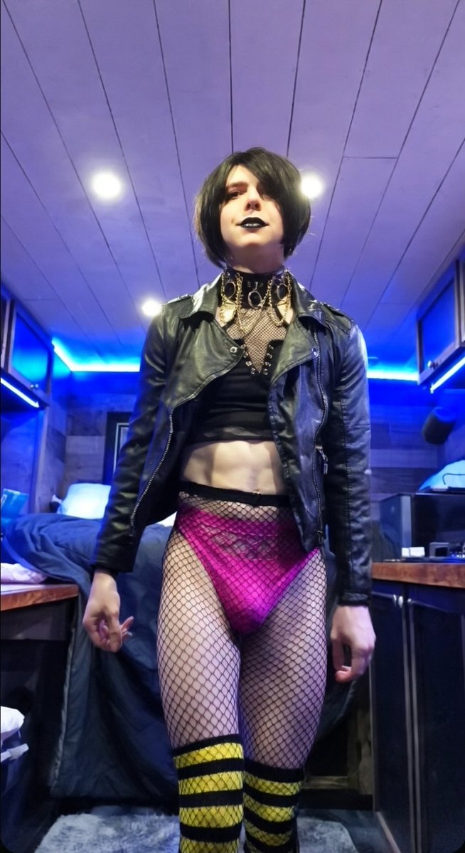 Ash 🍷💀 tweet media