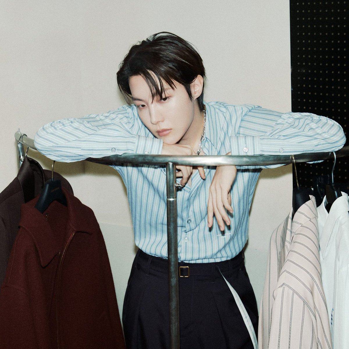 TheePopCore's tweet photo. j-hope wins “Favorite TikTok Dance” with “Mona Lisa” at the 2026 iHeartRadio Music Awards. https://t.co/OnZ1dwN9XD