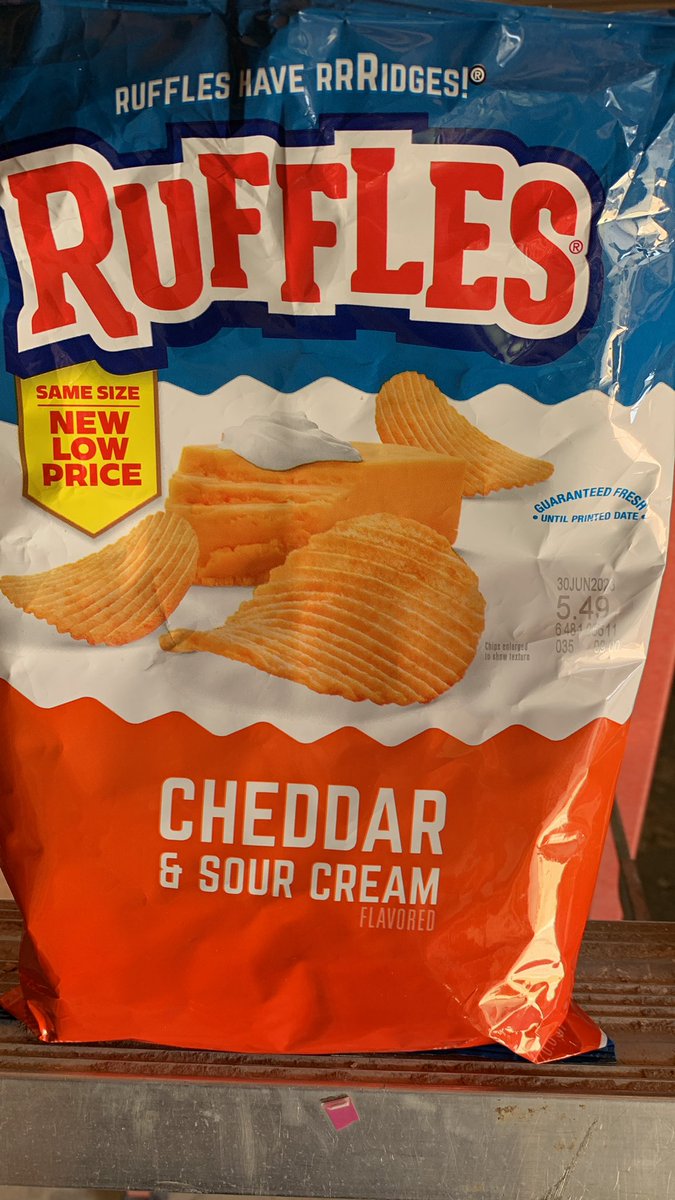 hamdolo1's tweet photo. @RUFFLES 
$5.59 is the “new low price”? What are you guys smoking? https://t.co/r8QvYbZrpK
